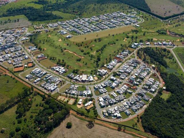 #378 - Terreno em condomínio para Venda em Goiânia - GO